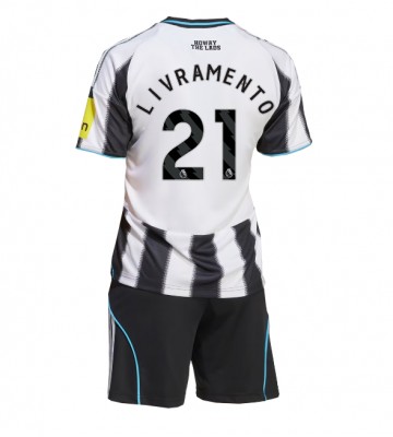 Newcastle United Tino Livramento #21 Hjemmebanetrøje Børn 2025-26 Kortærmet (+ Korte bukser)